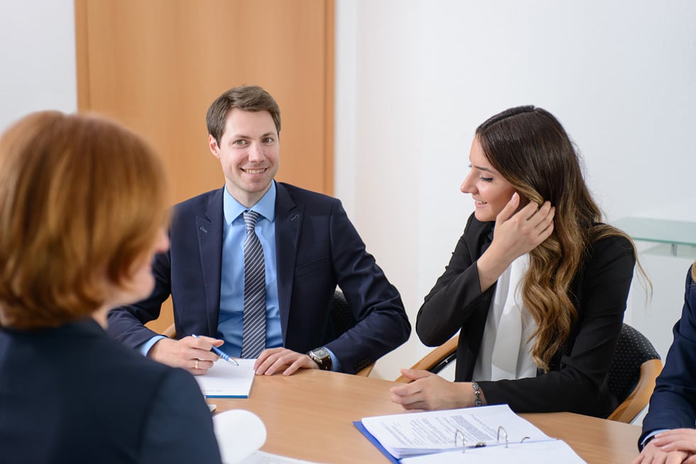 Ihr Steuerberater in Frankfurt und Weinheim: Besprechung im Team Ihr Steuerberater in Frankfurt und Weinheim: Besprechung im Team